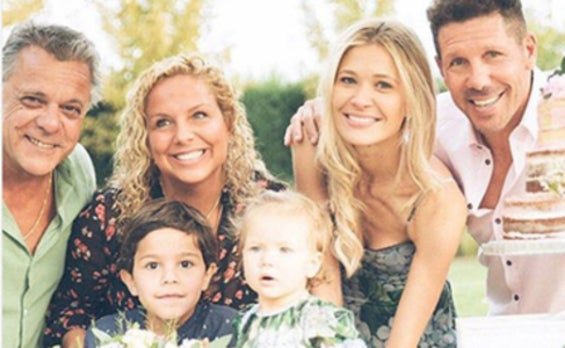 Francesca, la hija de Simeone y Pereyra, feliz por su fiesta de cumpleaños