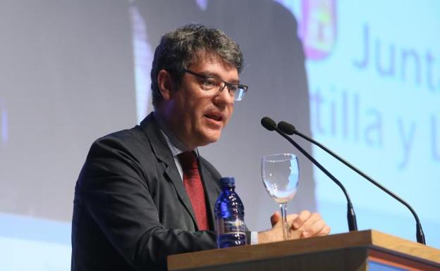 El ministro de Energía anuncia que el viernes se aprobarán ayudas para instalar Internet en poblaciones remotas