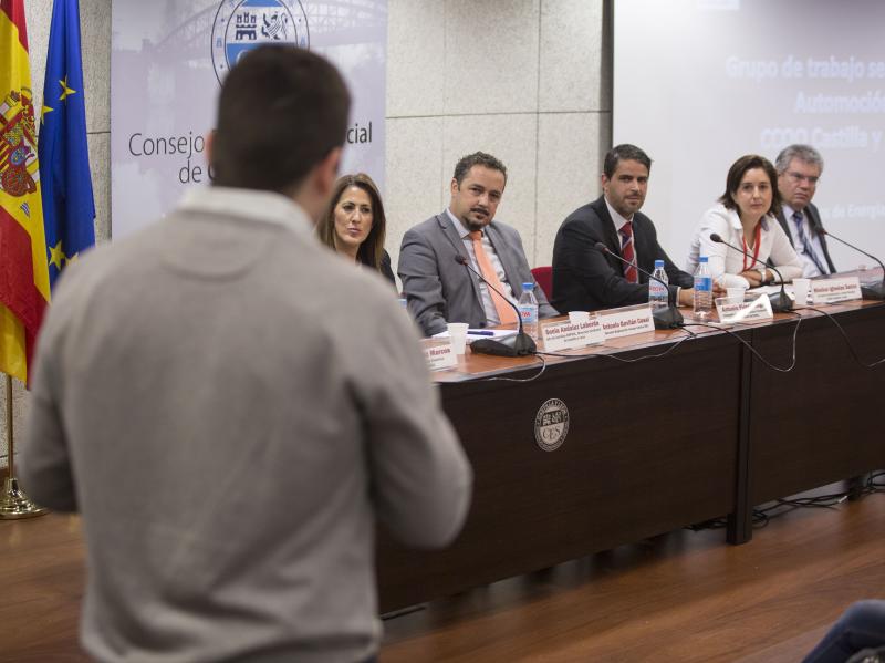 La autonomía y las infraestructuras, principales retos para los vehículos alternativos