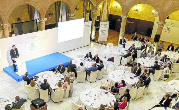 El crecimiento económico al alza «sorprende» de nuevo a los expertos