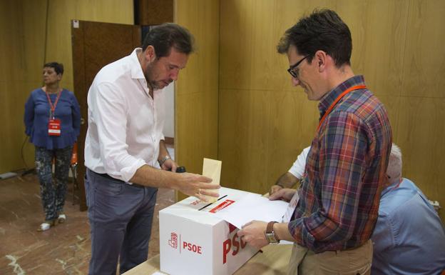 El PSOE de Valladolid vota hoy entre Teresa López y Cecilio Vadillo para dirigir el partido