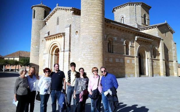 La Diputación de Palencia entrega los premios del Certamen de Relato Histórico La Olmeda