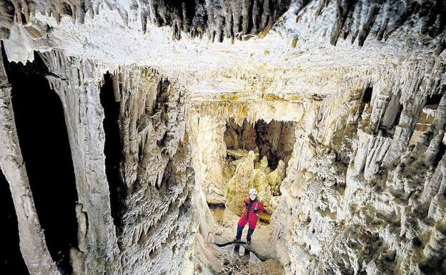 Abiertos por el puente