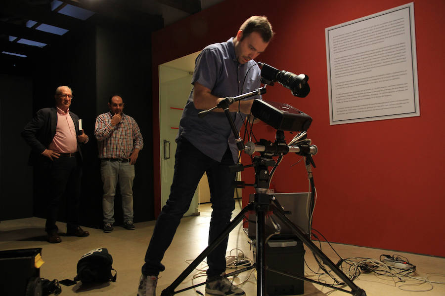 Escaneado en 3D de la escultura 'Hermanitos de Leche'