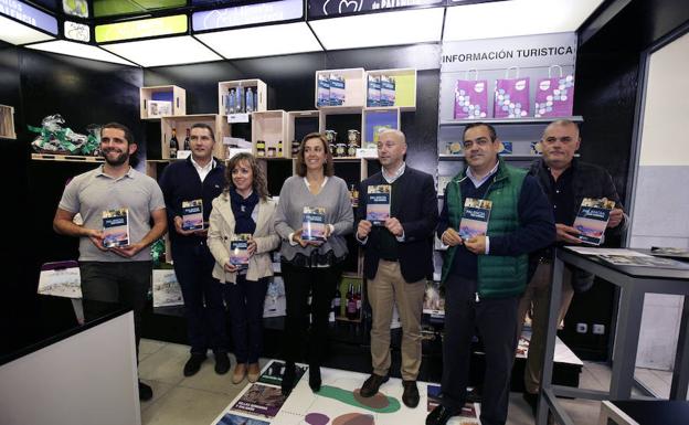 El punto turístico y de venta de Alimentos de Palencia en la Estación cumple un año