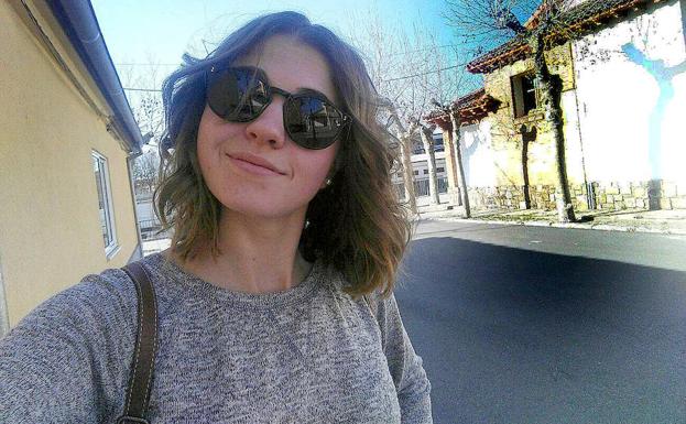 «Vigo es un caos, todo está lleno de humo y ceniza y nos han suspendido las clases»