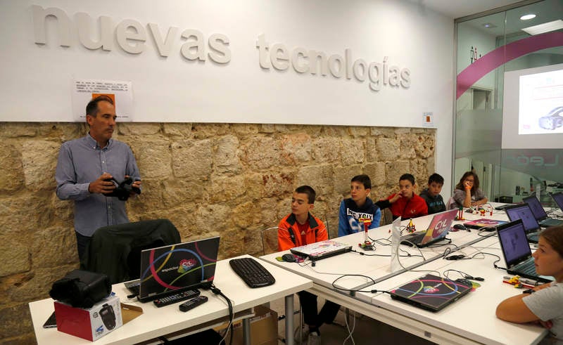 Taller de robótica en el espacio CyL Digital de Palencia