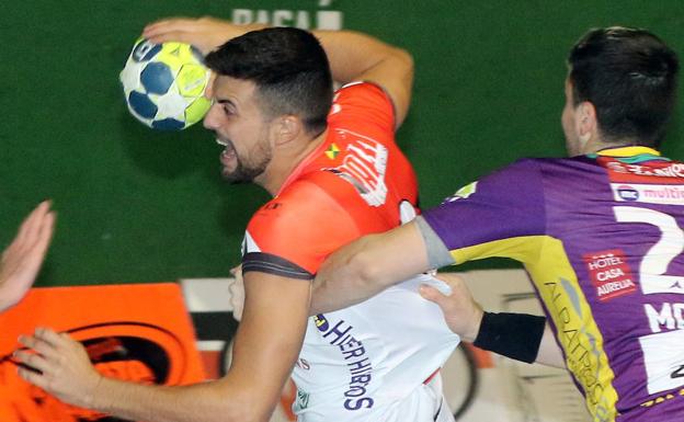 Un sorbo de alegría para el Viveros Herol BM Nava