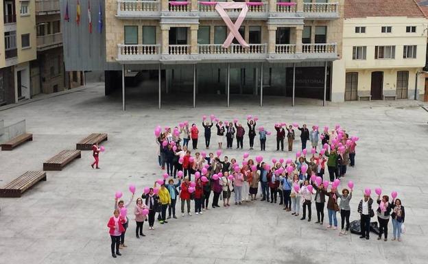 La villa chacinera se suma al rosa y apuesta por celebrar la vida