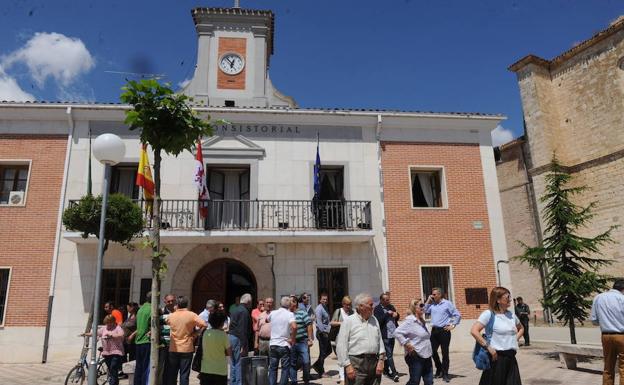 Valdestillas recrea la llegada de Carlos V al municipio