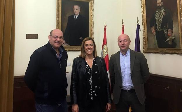 Villada recaba la colaboración de la Diputación para garantizar el agua potable