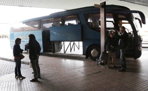 El nuevo servicio de autobuses de la Diputación entre el norte y la capital arranca el lunes