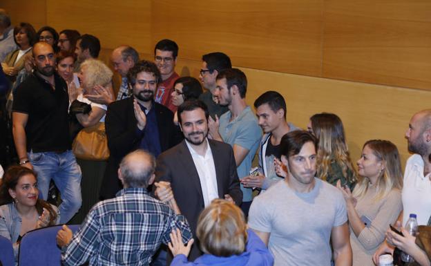 Alberto Garzón denuncia «las precaridades» de las clases bajas