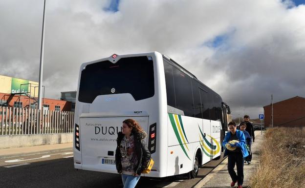 Primeros viajes de la nueva línea de transporte entre la zona norte de Palencia y la capital