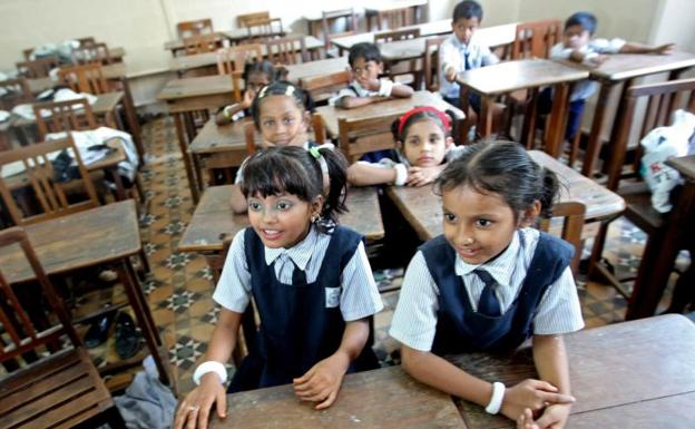 ¿Imaginas que multaran a los profesores por las malas notas de los alumnos? La India lo hace ya