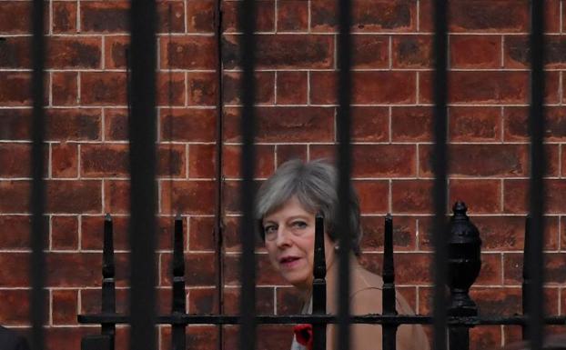 May pone fecha al 'Brexit' y nadie se lo cree