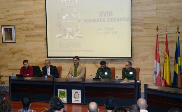 Intentos de apuñalamiento, ruedas pinchadas, amenazas con arma... el riesgo de ser agente forestal