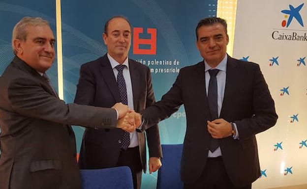 Los empresarios de Palencia galardonan el compromiso y la dedicación de los dueños de Siro