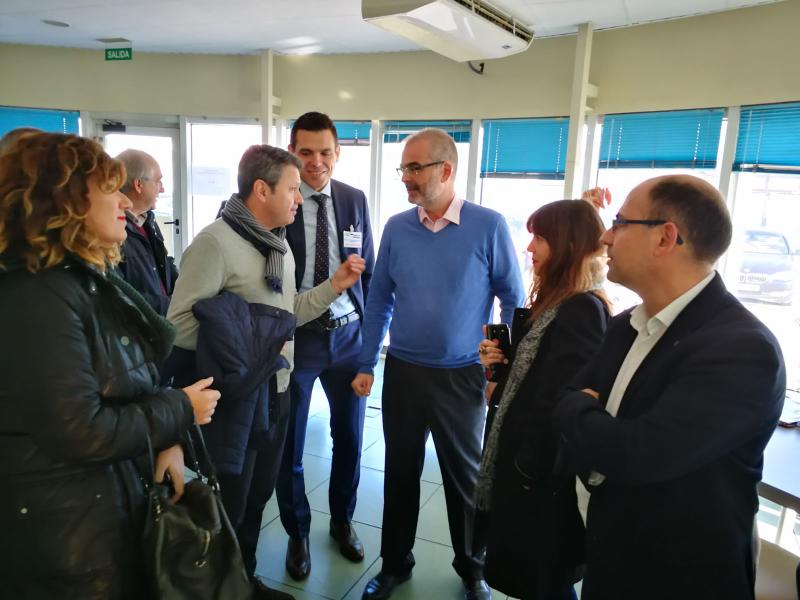 El Ayuntamiento de Irún se interesa por el funcionamiento de los vehículos eléctricos de Auvasa
