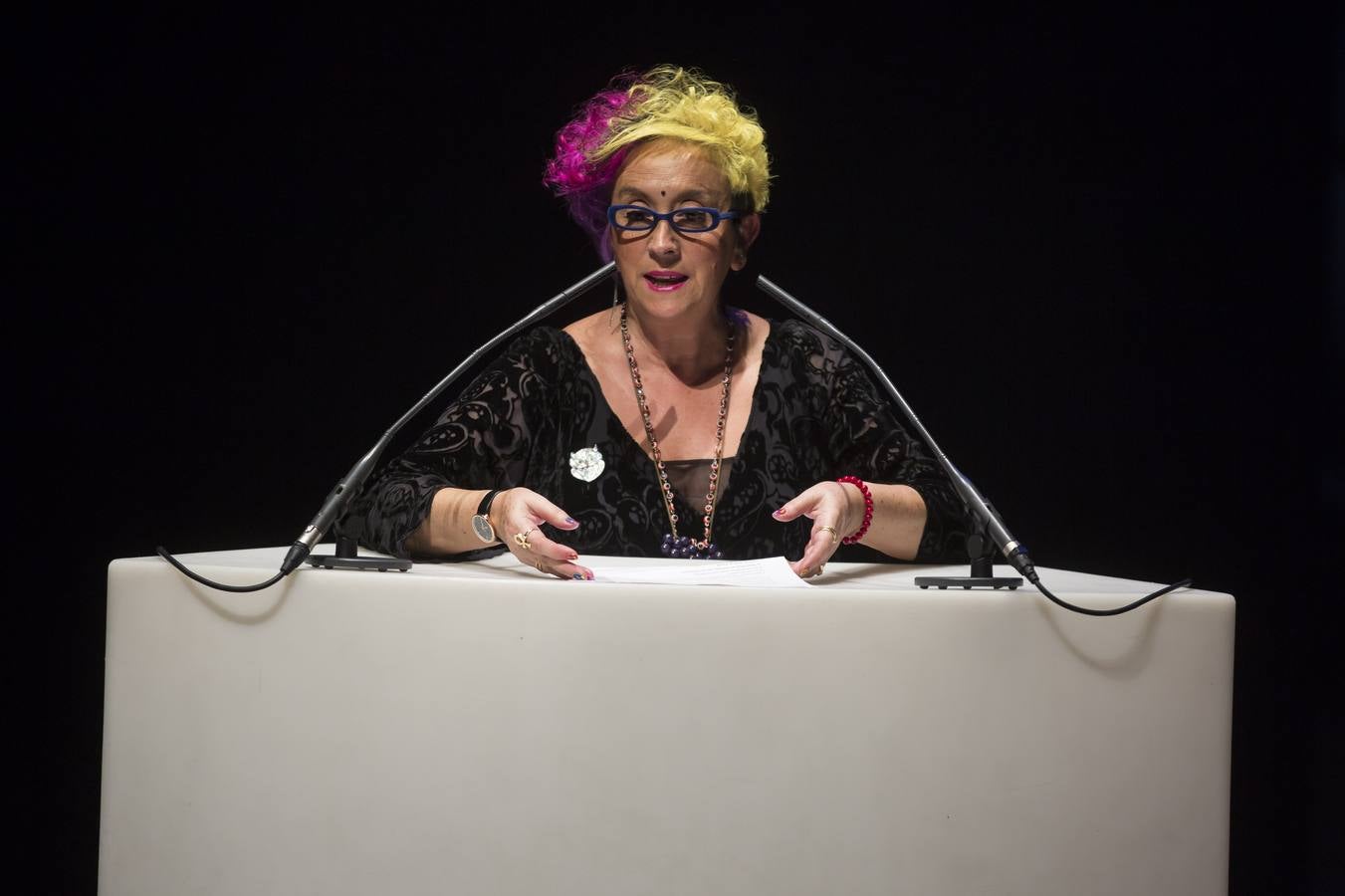 José Noriega presenta en el LAVA el segundo número de la revista 'Zapato de niebla para la poesía'