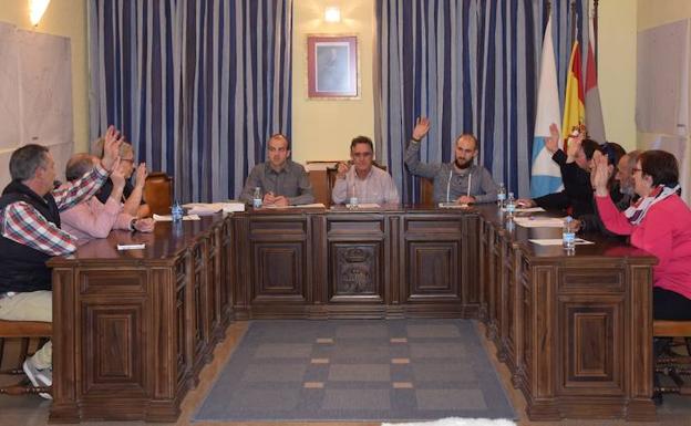 Velilla solicita una moratoria de diez años para cerrar la central