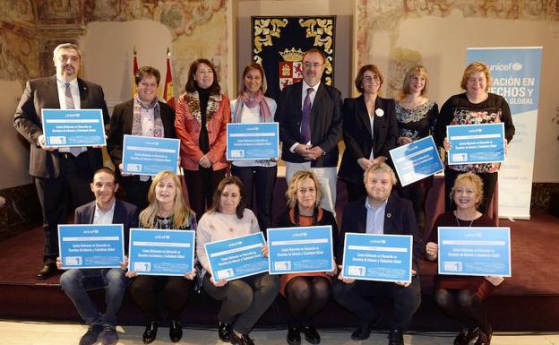 Unicef reconoce a Carbajosa y Villamayor como referentes en Educación en Derechos