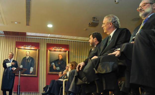 El letrado García Delgado-García recibe la Insignia de Oro del Colegio de Abogados de Valladolid