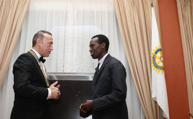 Solidaridad con África en la cena de los rotarios