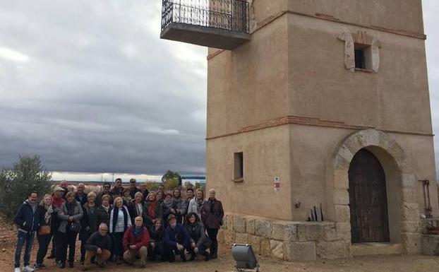 La Asociación Cultural Nuestras Raíces de Galindo y Perahuy visita Liberalia