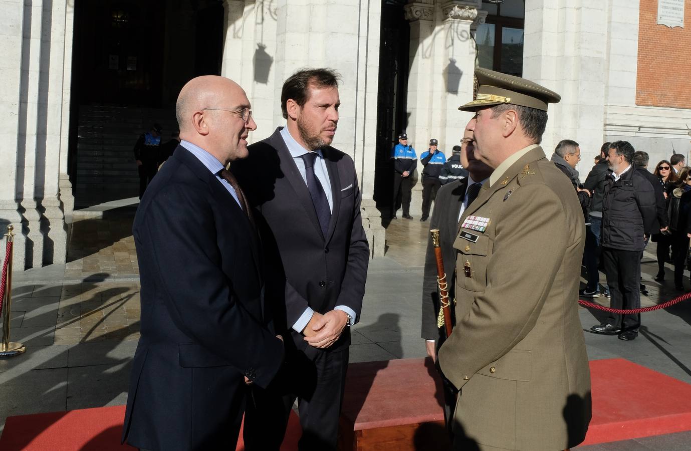 Homenaje a los caídos del Ejército en una muestra de protocolo militar