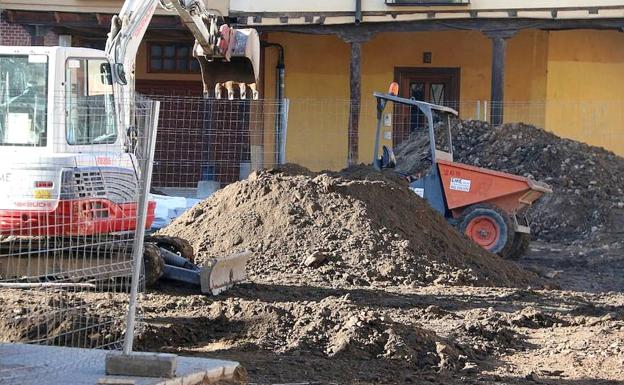 León en Común pide al Ministerio de Cultura la paralización cautelar de las obras en la Plaza del Grano