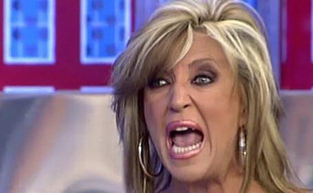 Lydia Lozano se entrevista a sí misma en 'Sálvame'