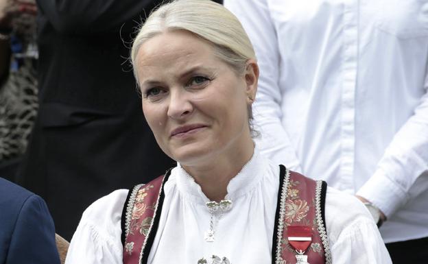 Mette Marit se recupera del síndrome de los cristales