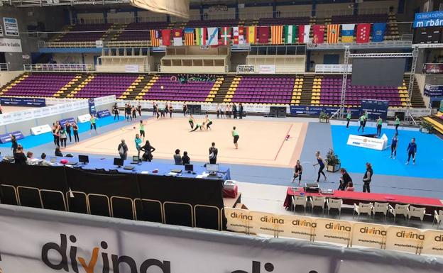 Las gimnastas que participan en el Nacional de conjuntos ya entrenan en Pisuerga