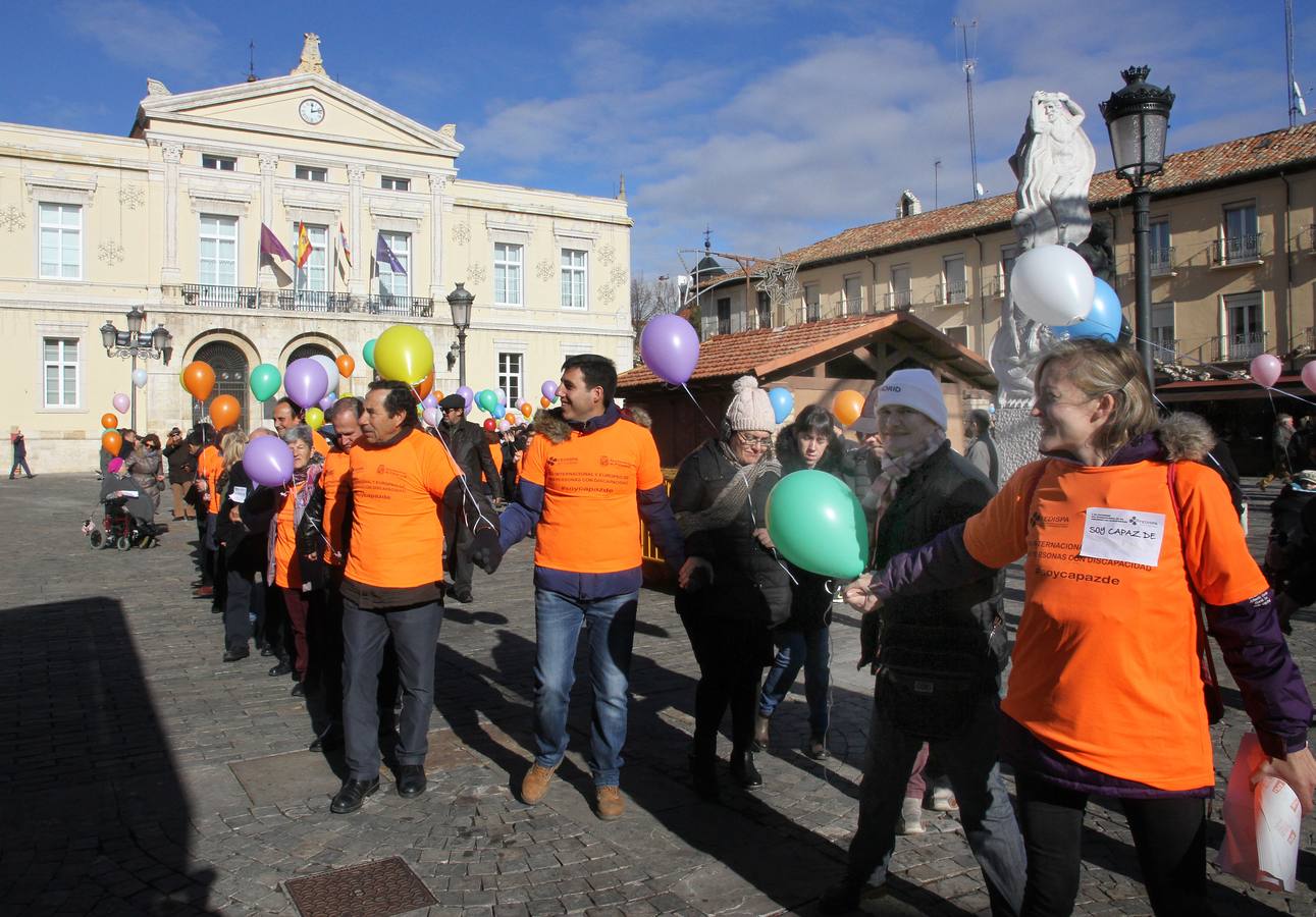 Cadena humana en el Día de la Discapacidad en Palencia
