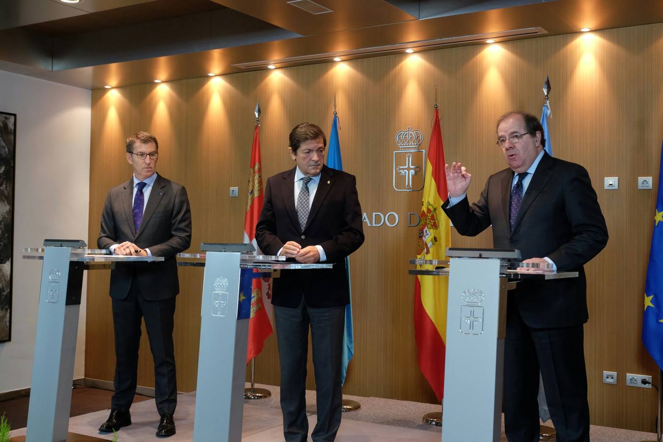 Cumbre de presidentes de Castilla y León, Asturias y Galicia en Oviedo