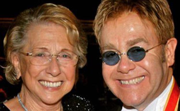 Fallece la madre de Elton John