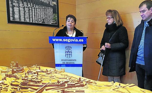 Segovia es monumental, también al tacto