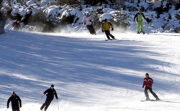 Ya es posible esquiar en Navacerrada y La Pinilla
