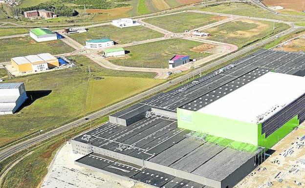La salida de la crisis fomenta la contratación en la industria en Palencia