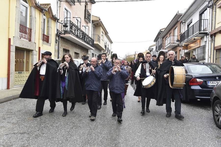 Navas de San Antonio revive su tradición centenaria