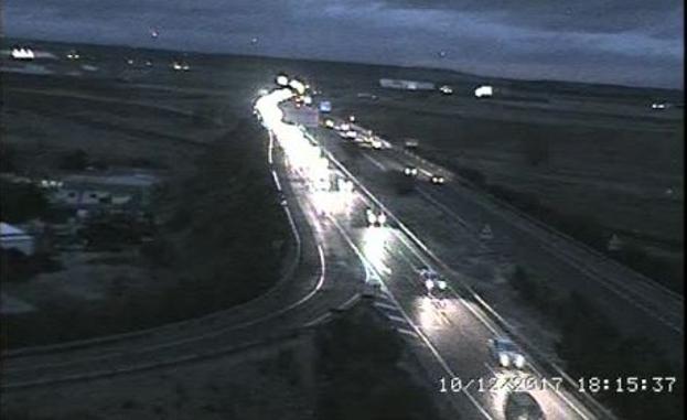 Dos accidentes en Valladolid y retenciones en las carreteras hacia Madrid complican la tarde del domingo