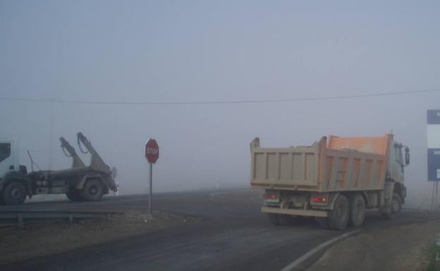 La niebla complica la circulación en siete tramos de carreteras en Ávila, León y Zamora