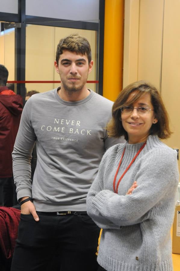 Alumnos de STARTinnova realizan una visita a la empresa AMRI