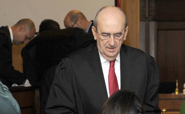El Ministerio de Justicia condecora a José María Tejerina