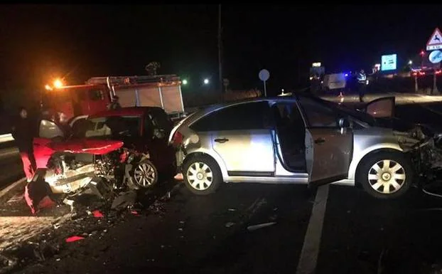 Una triple colisión de vehículos en La Colilla se salda con dos heridos