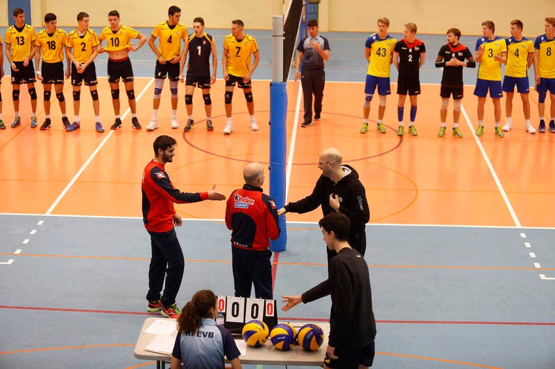 Partido de voleibol entre España y Suecia en Palencia