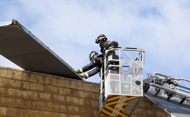 La reparación de la cubierta de Campos Góticos dañada por el viento comenzará el lunes