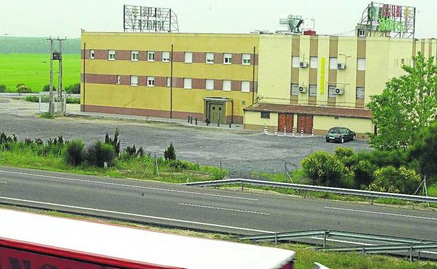 La subasta pública del club Jamaica no incluirá el inmueble que alberga el establecimiento