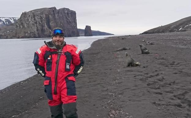 «Vivir en la Antártida es como estar dentro del National Geographic»